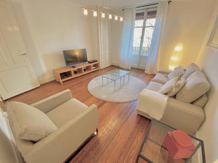 Your Bright Charming Cocoon Between Lake And City Lausanne Luaran gambar