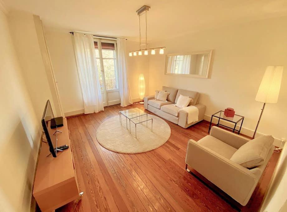 Your Bright Charming Cocoon Between Lake And City Lausanne Luaran gambar